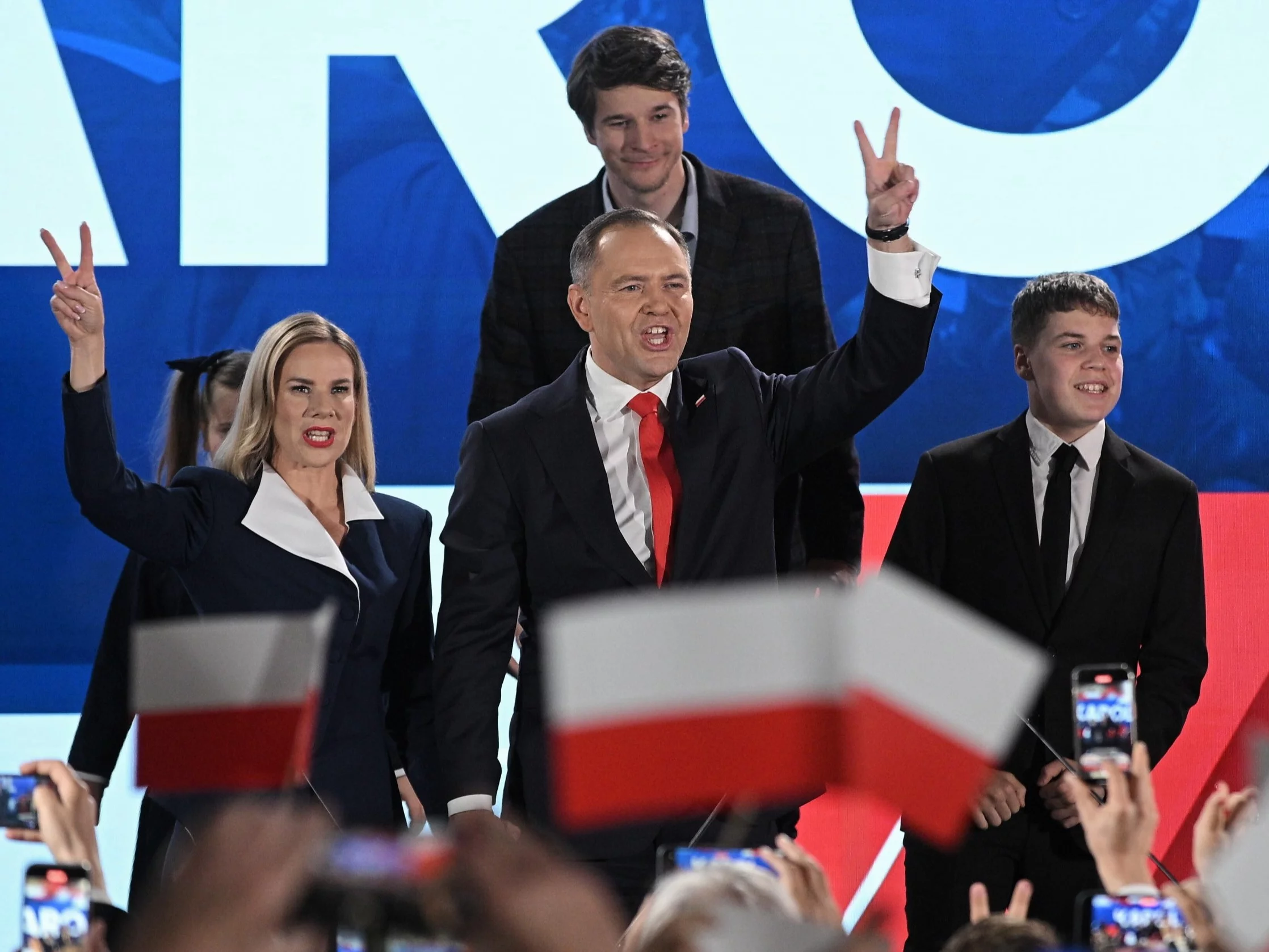 Karol Nawrocki z rodziną w sztabie