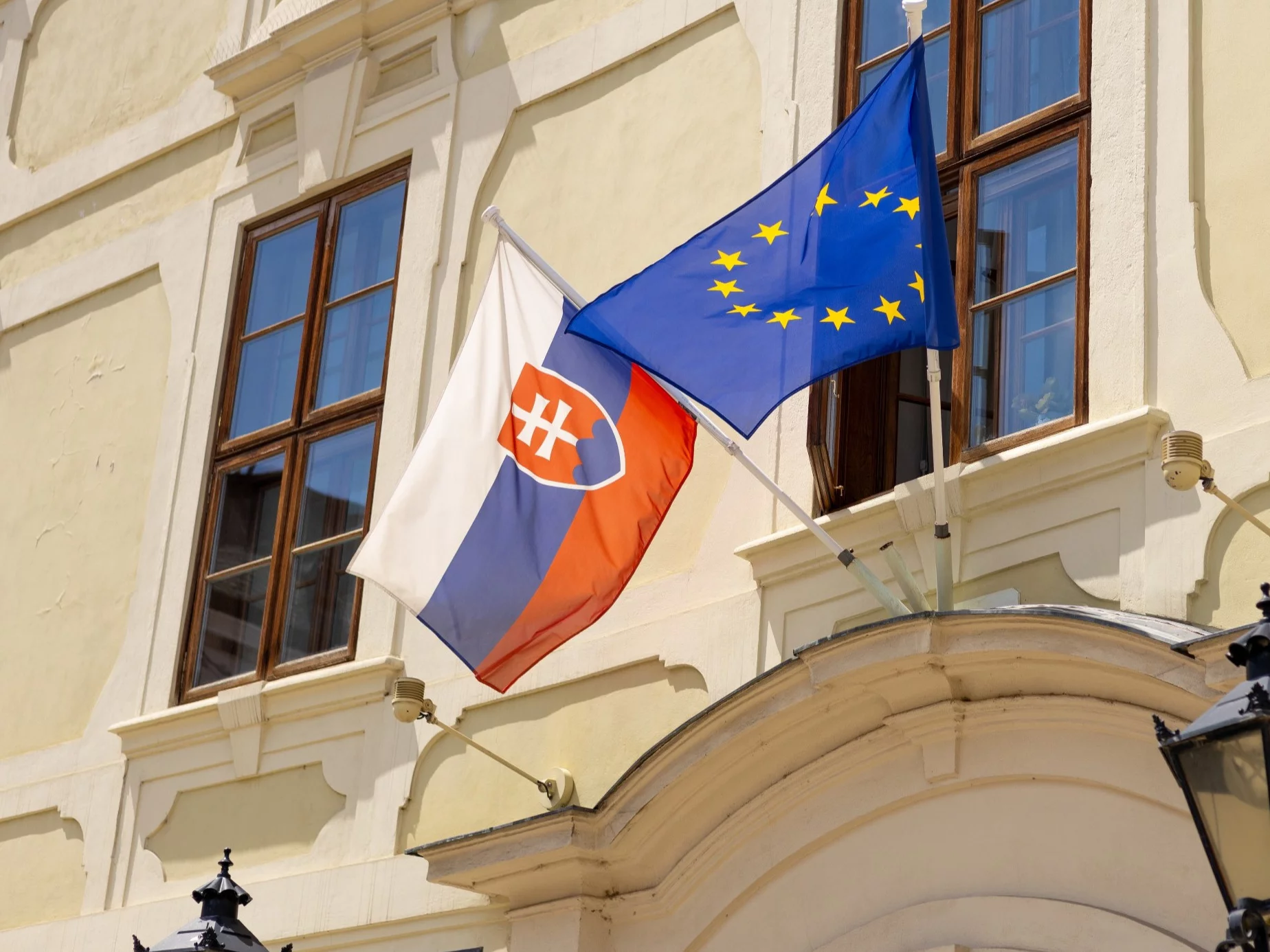 Wybory na Słowacji 2026. Exit poll z Bratysławy. Kiedy wyniki? – Wprost