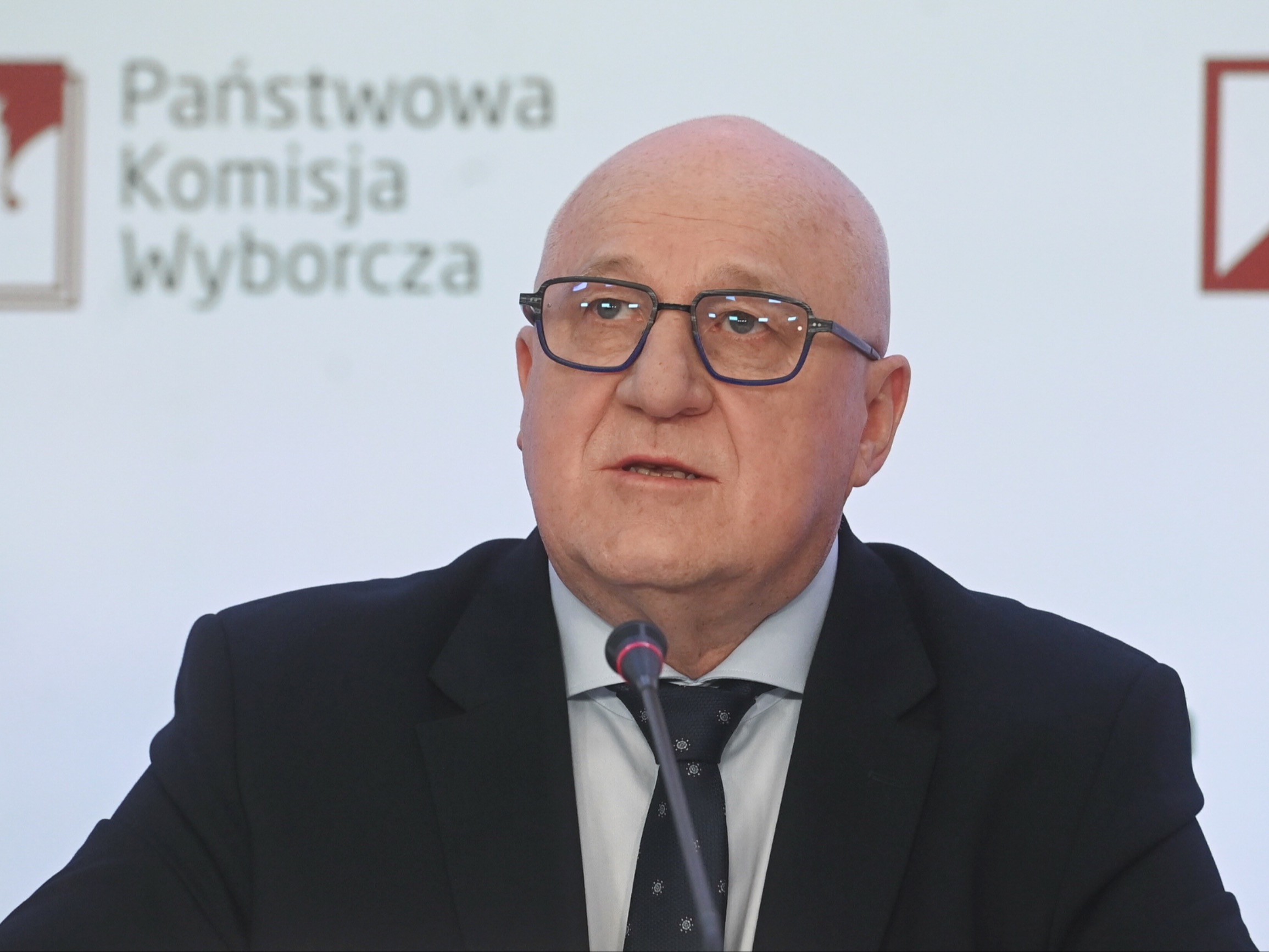 Członek komisji wyborczej miał być pod wpływem alkoholu. „Po prostu uciekł”