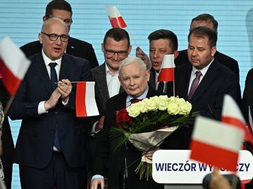 Wybory samorządowe 2024. Prezes PiS Jarosław Kaczyński w siedzibie Prawa i Sprawiedliwości przy ul. Nowogrodzkiej w Warszawie