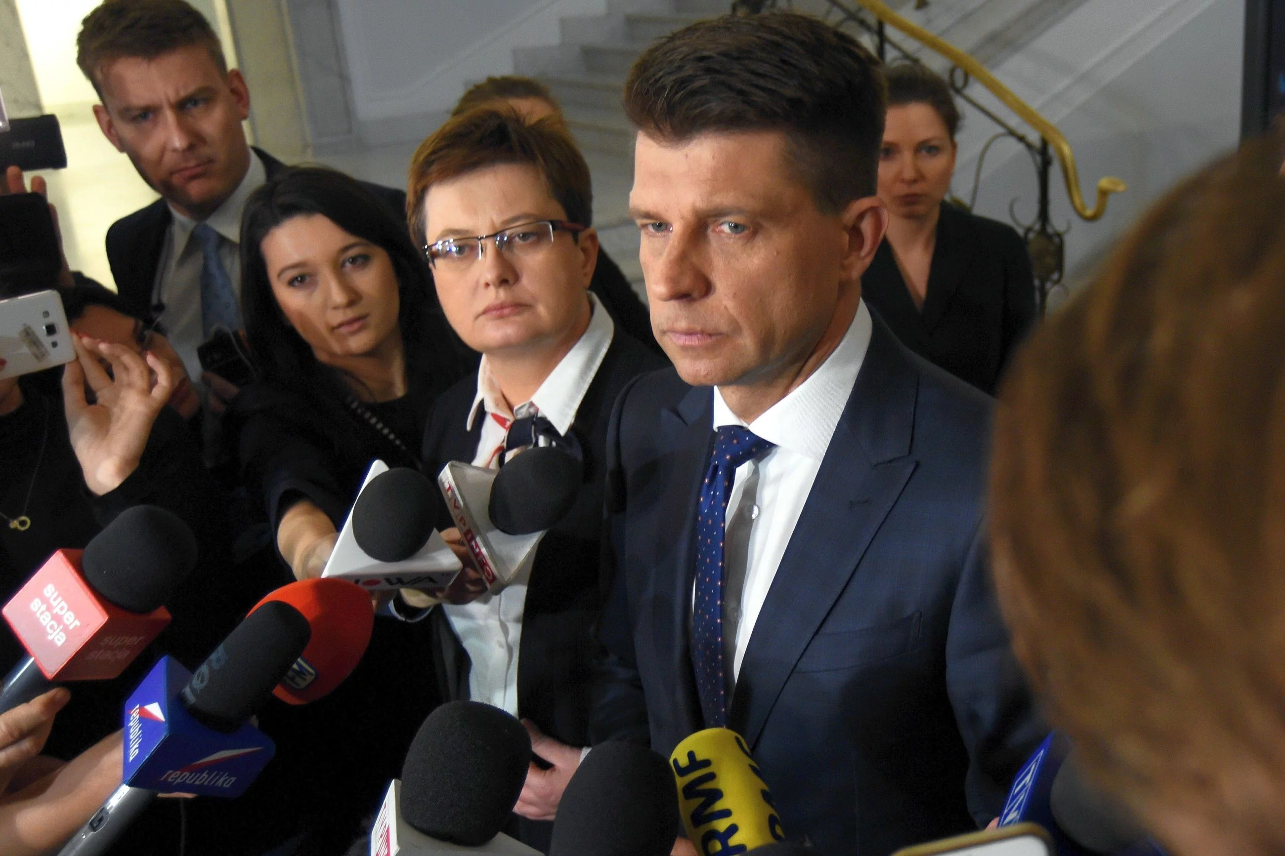 Ryszard Petru, lider Nowoczesnej, podczas konferencji w Sejmie