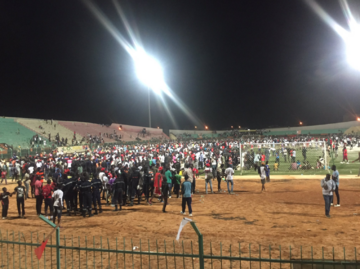 Wybuch paniki na stadionie w Dakarze