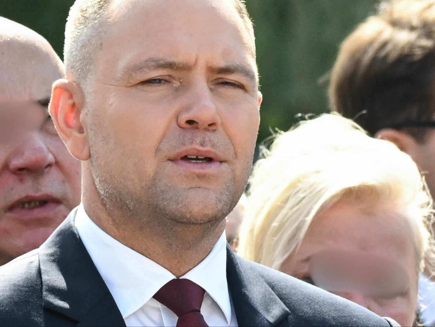 Wyciekły instrukcje. Sikorski nie wytrzymał, tak nazwał doradcę Nawrockiego