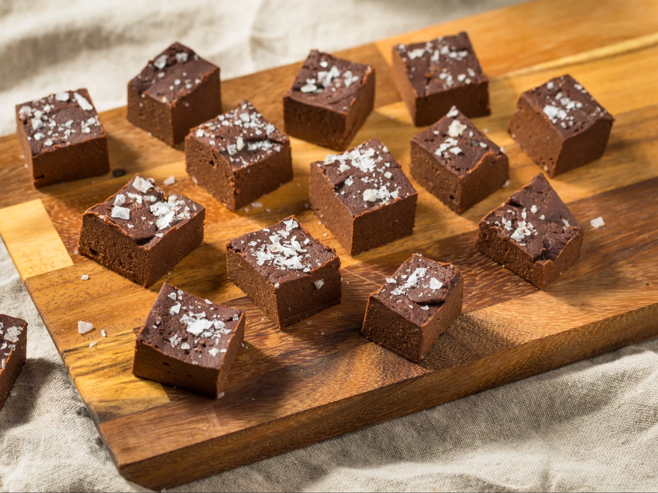 Wygląda jak czekolada, a syci na długo i wspiera odchudzanie. Dietetyczka poleca ten deser