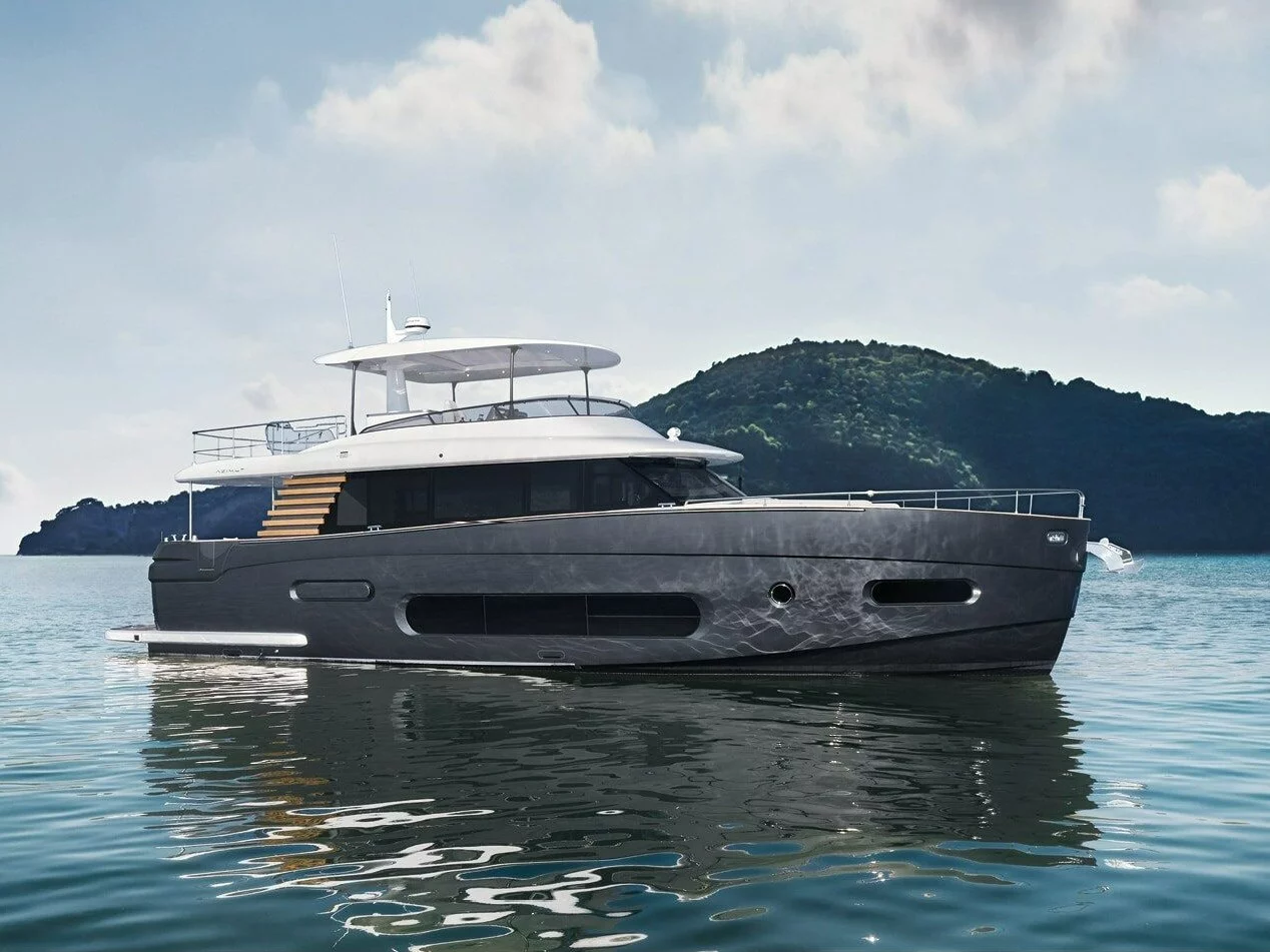 Azimut Magellano 66