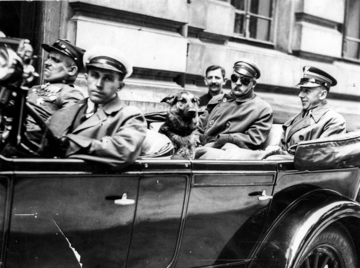 Wyjazd Józefa Piłsudskiego z Warszawy do Sulejówka, 1929 rok