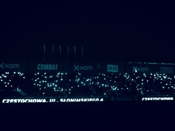 Wyłączone światło na stadionie Rakowa Częstochowa