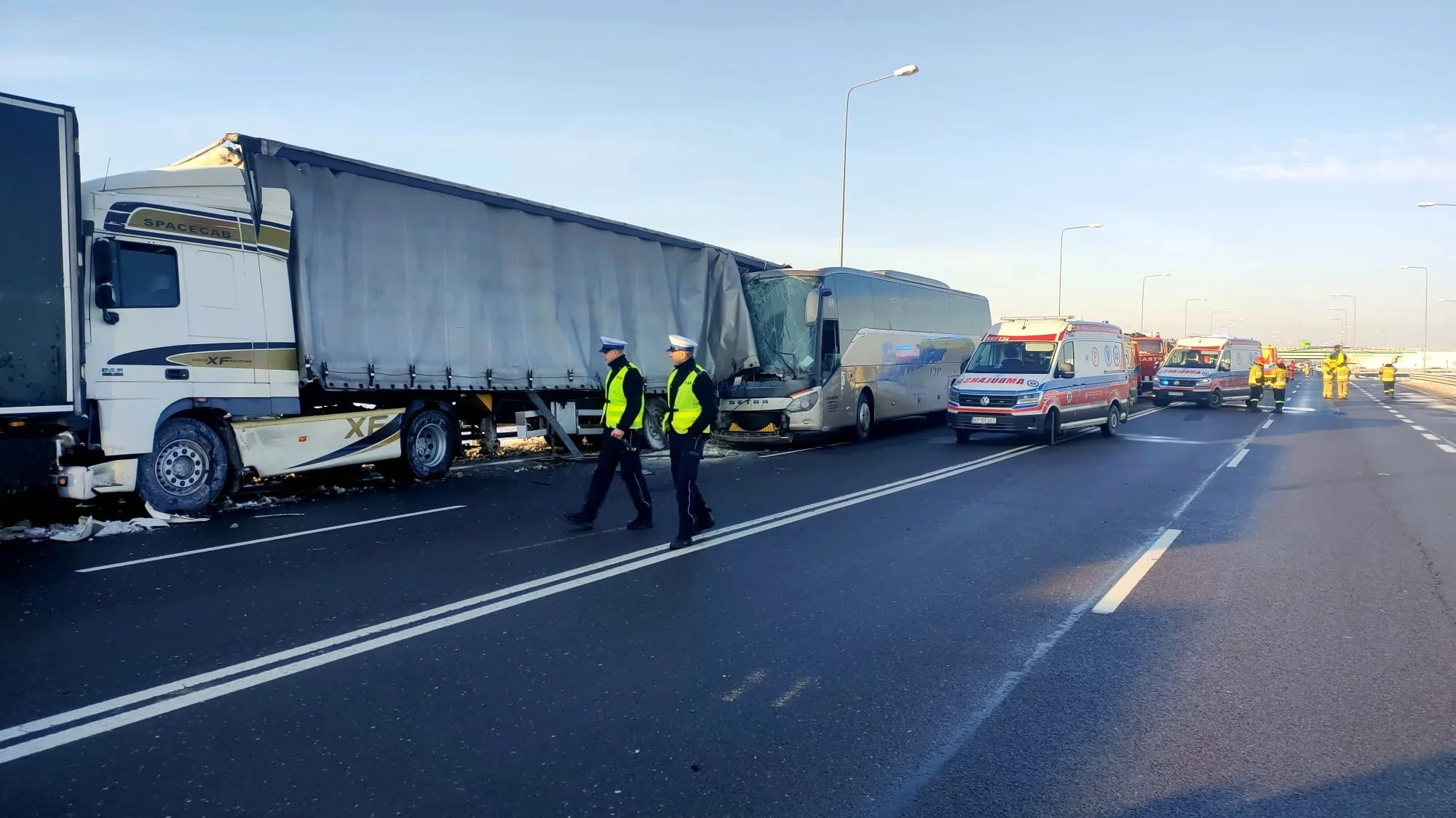 Podkarpackie. Wypadek w Skołoszowie na wysokości drogi krajowej nr 77