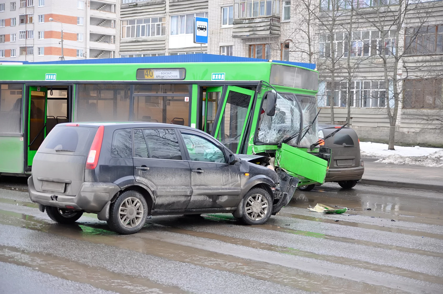 Wypadek samochodowy, zdjęcie ilustracyjne