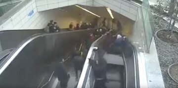 Wypadek na ruchomych schodach w Stambule
