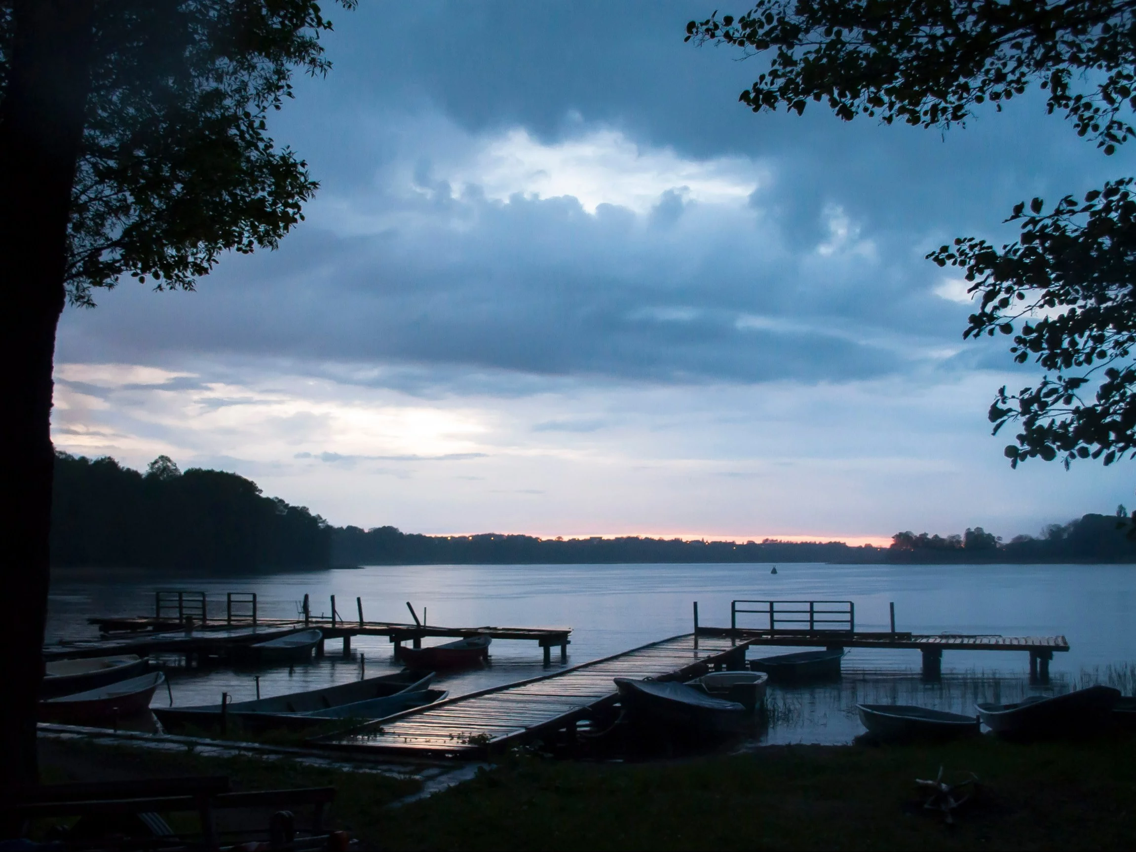 Molo zdewastowane dwa dni po otwarciu. Miało być ozdobą jeziora