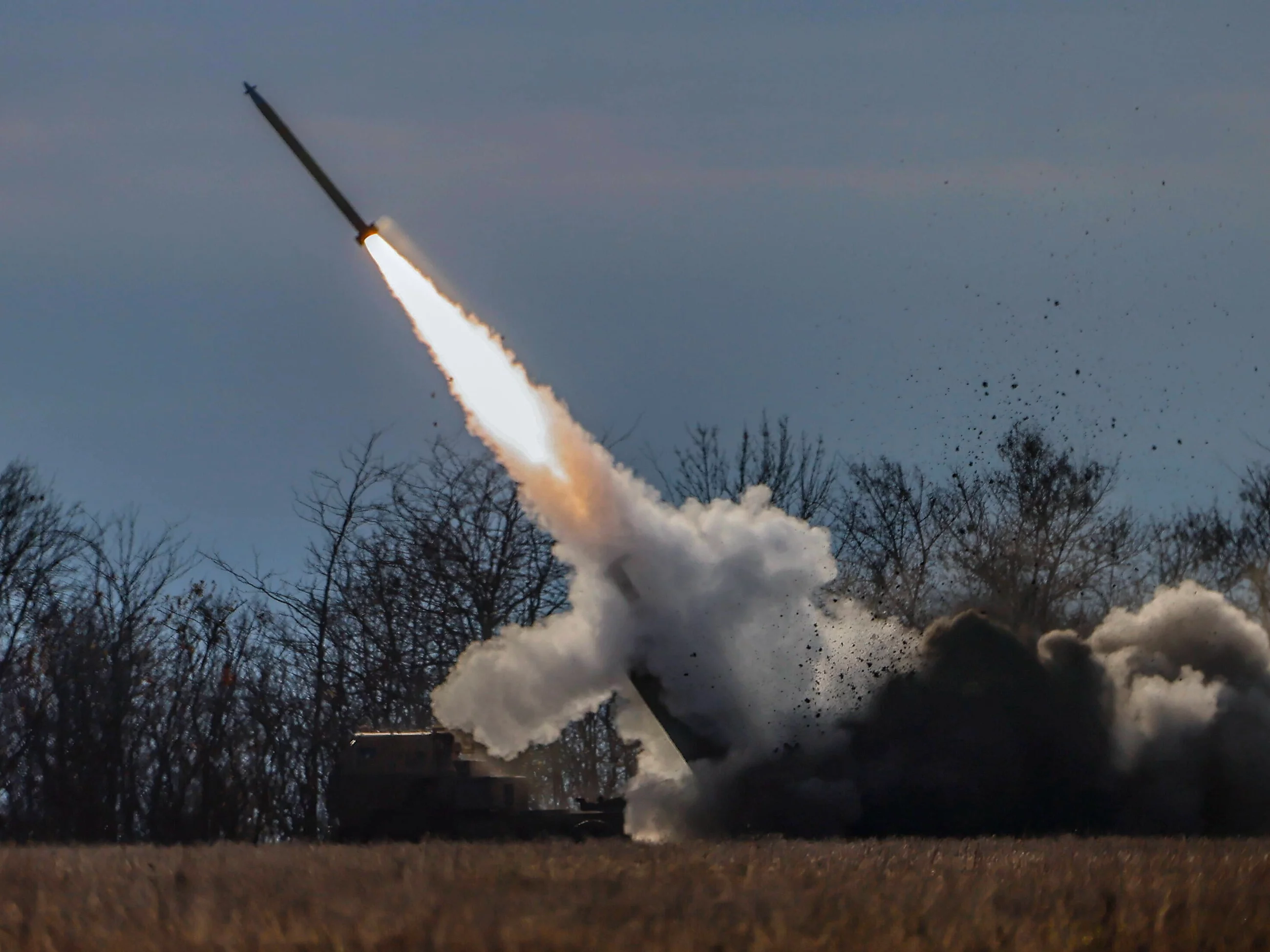 Rakieta wystrzelona z ukraińskiej wyrzutni HIMARS