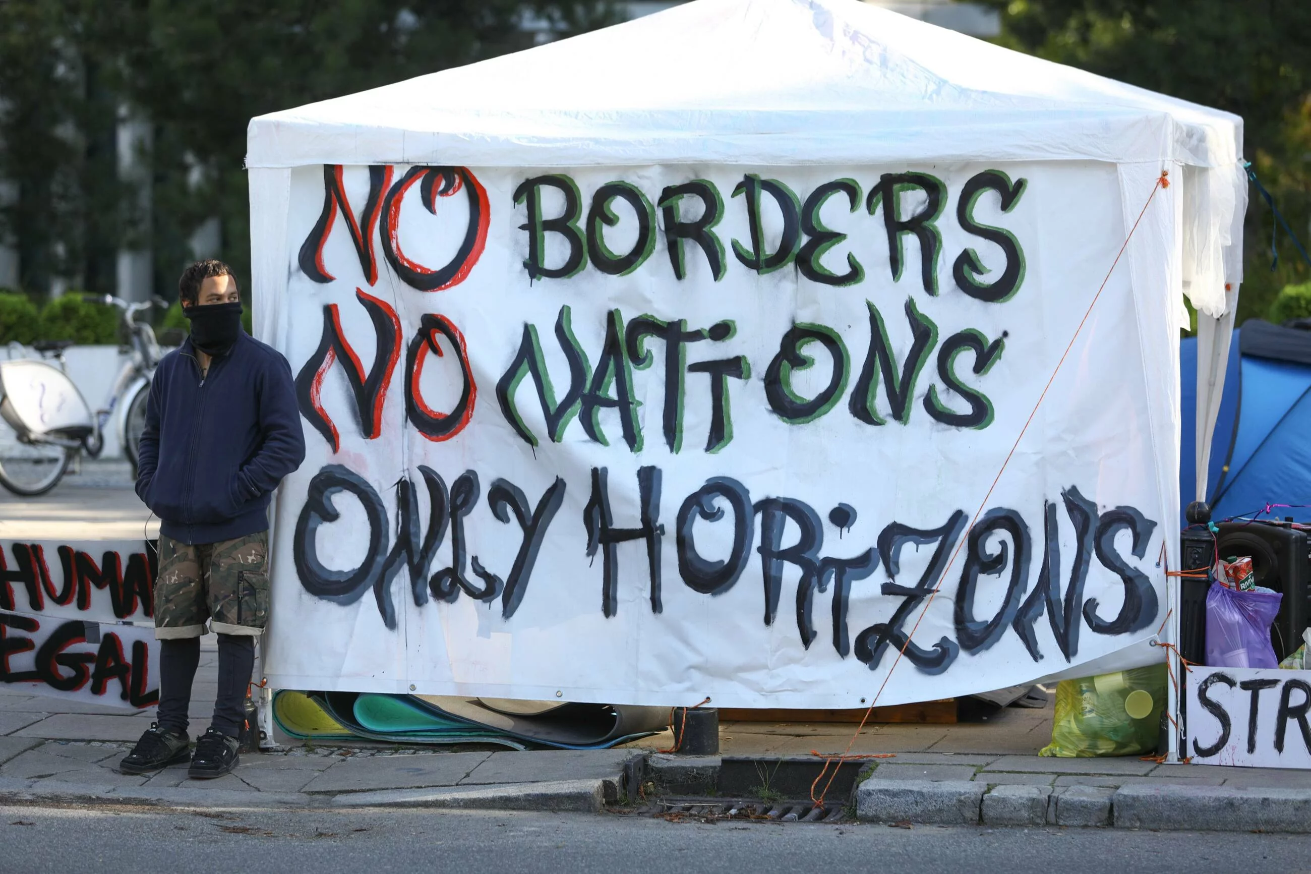 Wrześniowy strajk głodowy przed Sejmem w celu zwrócenia uwagi na kryzys migracyjny