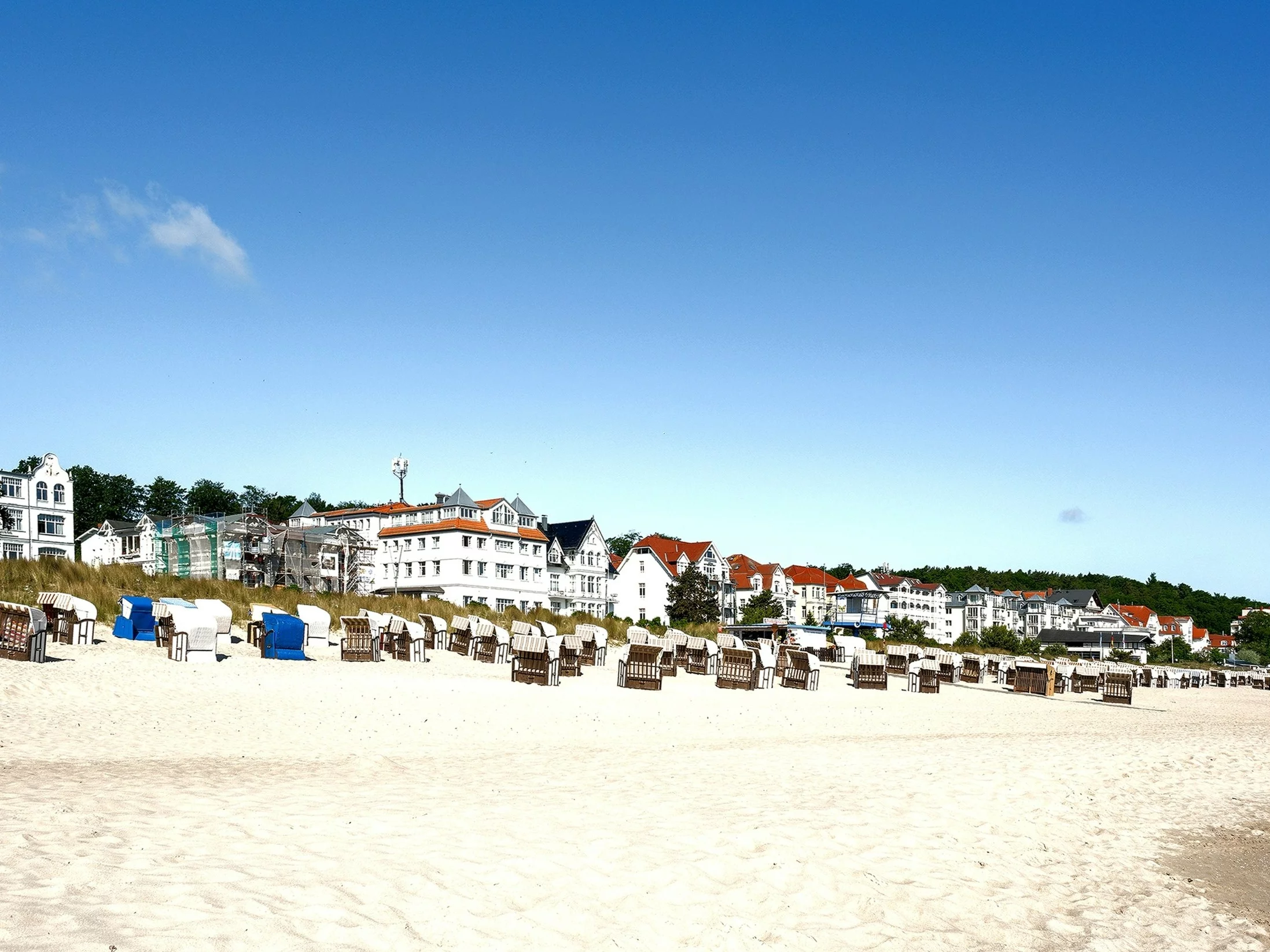 Wyspa nad Bałtykiem ma problem. Hotele zamykają się masowo