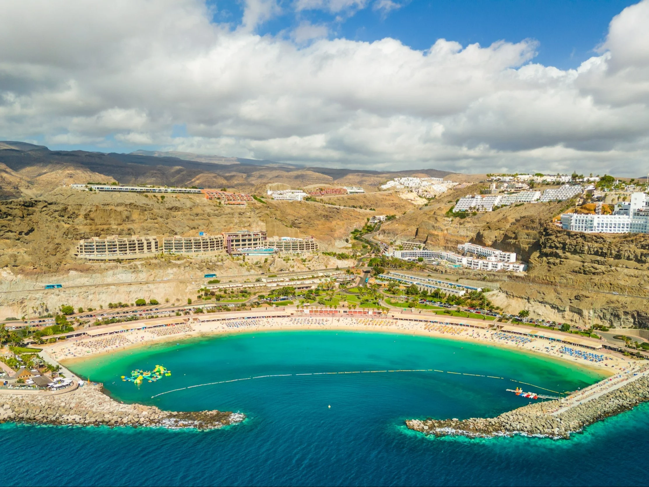 Z Polski na gorące wyspy. Startują loty z trzech miast