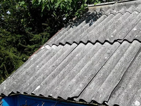 Azbest na dachu