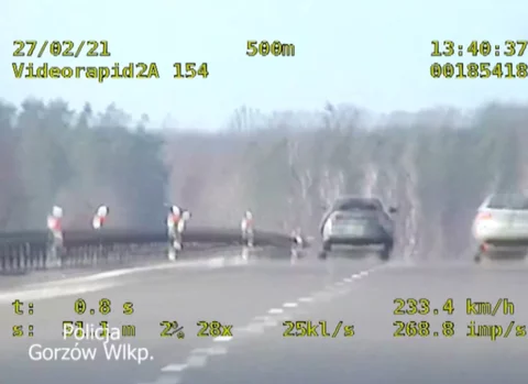 Kierowca jechał 236 km/h