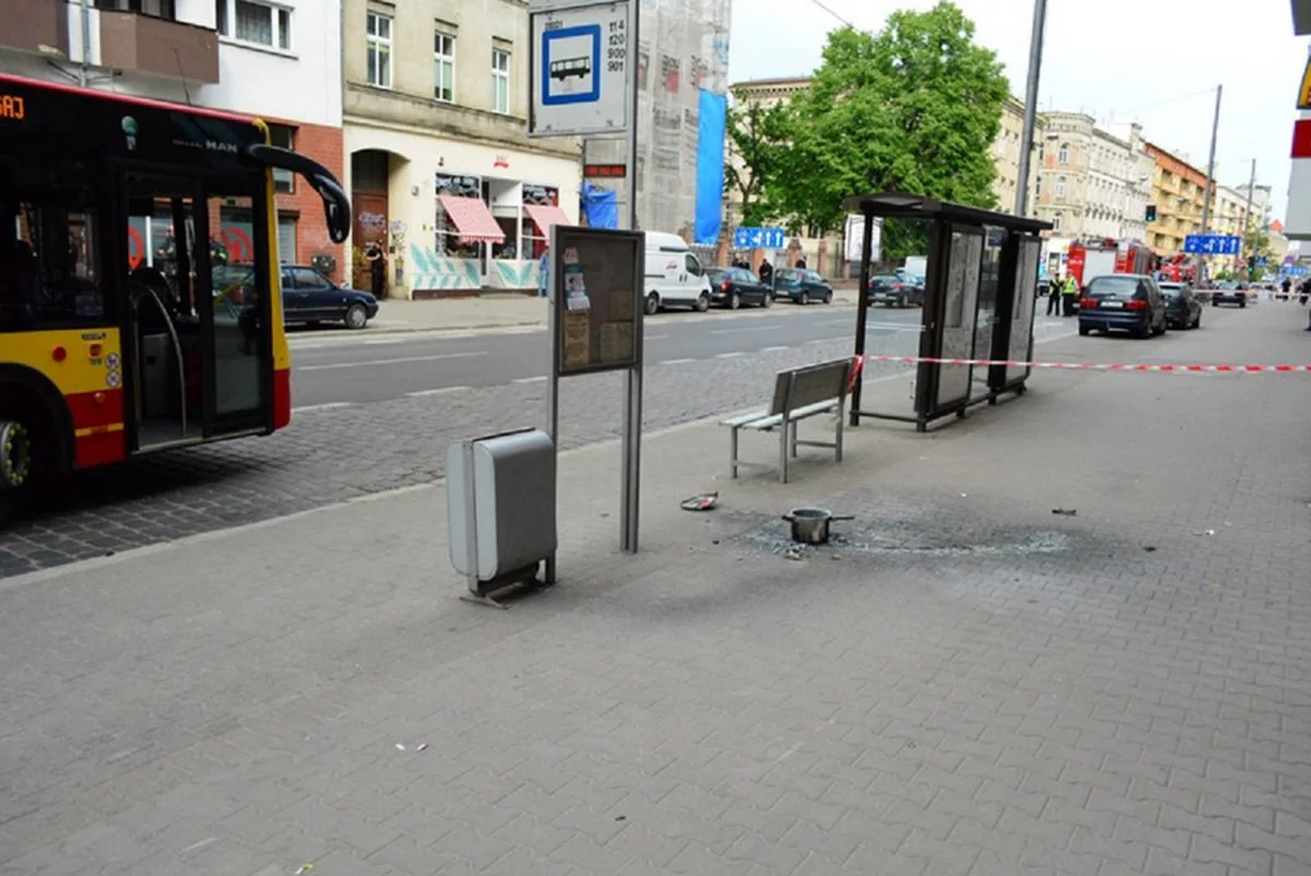 Przystanek, w pobliżu którego doszło do wybuchu ładunku skonstruowanego przez oskarżonego