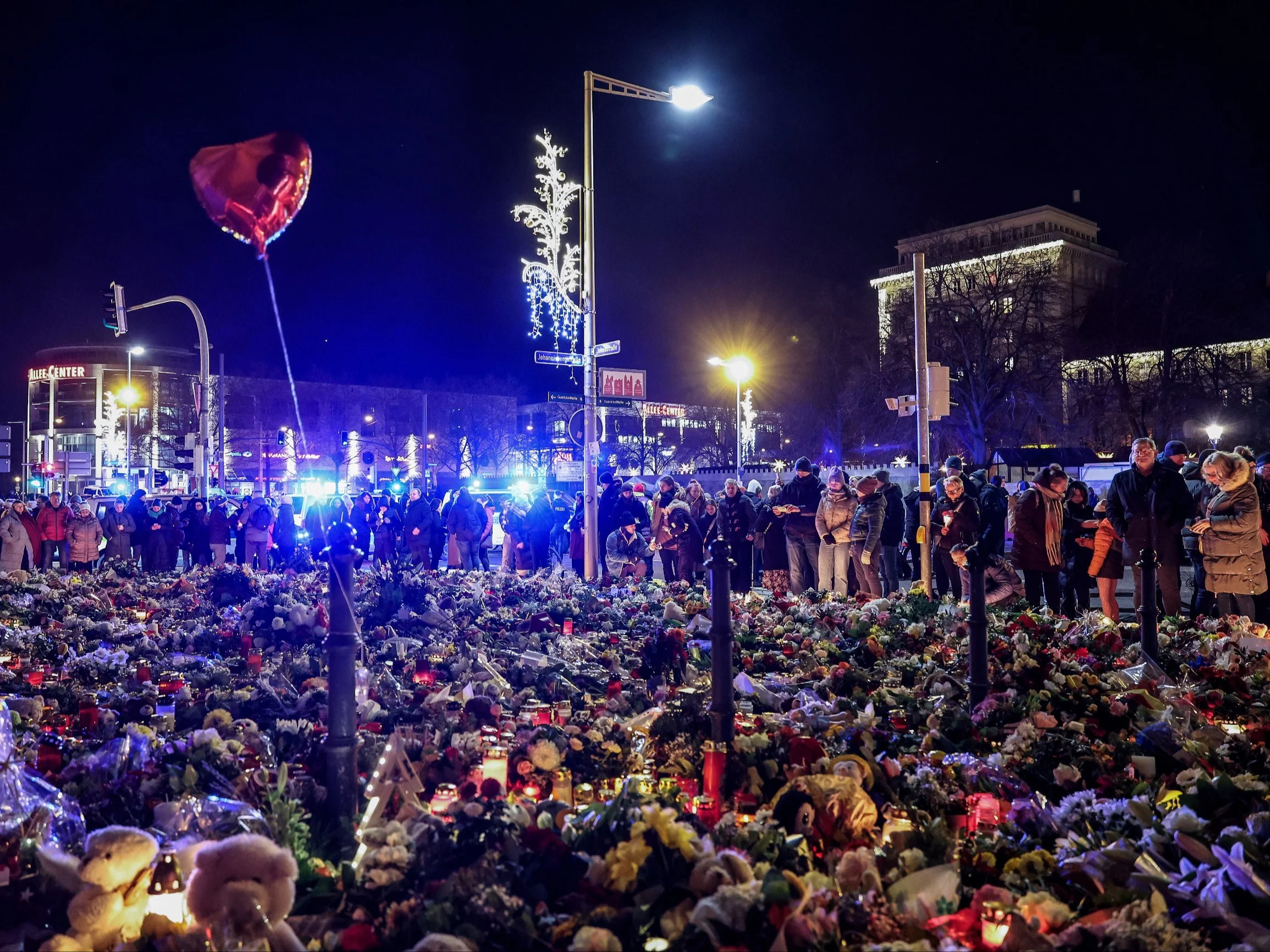 Magdeburg. miejsce żałoby przed kościołem św. Jana