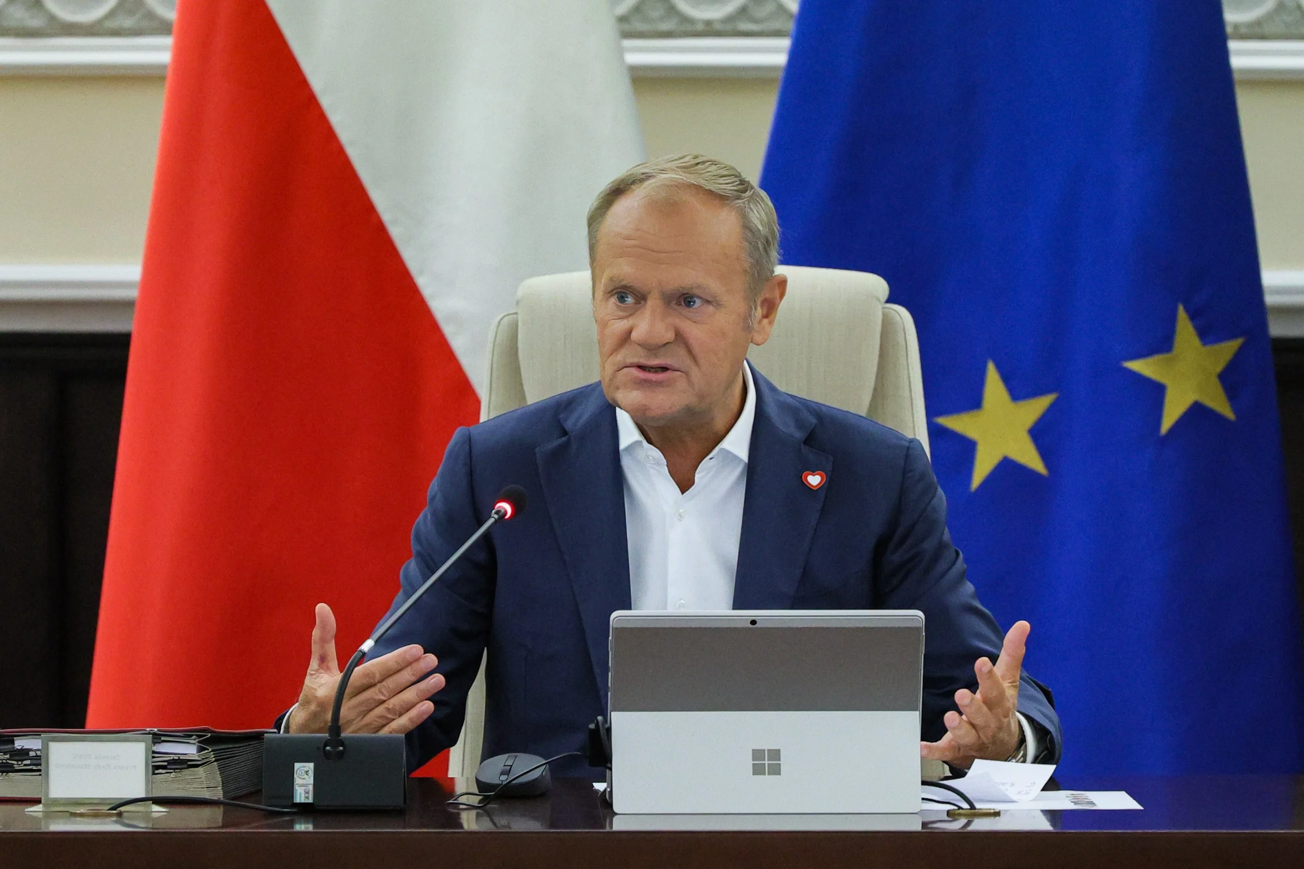 Zamieszki na Stadionie Narodowym. Tusk: 63 osoby mają postępowanie o opuszczenie kraju