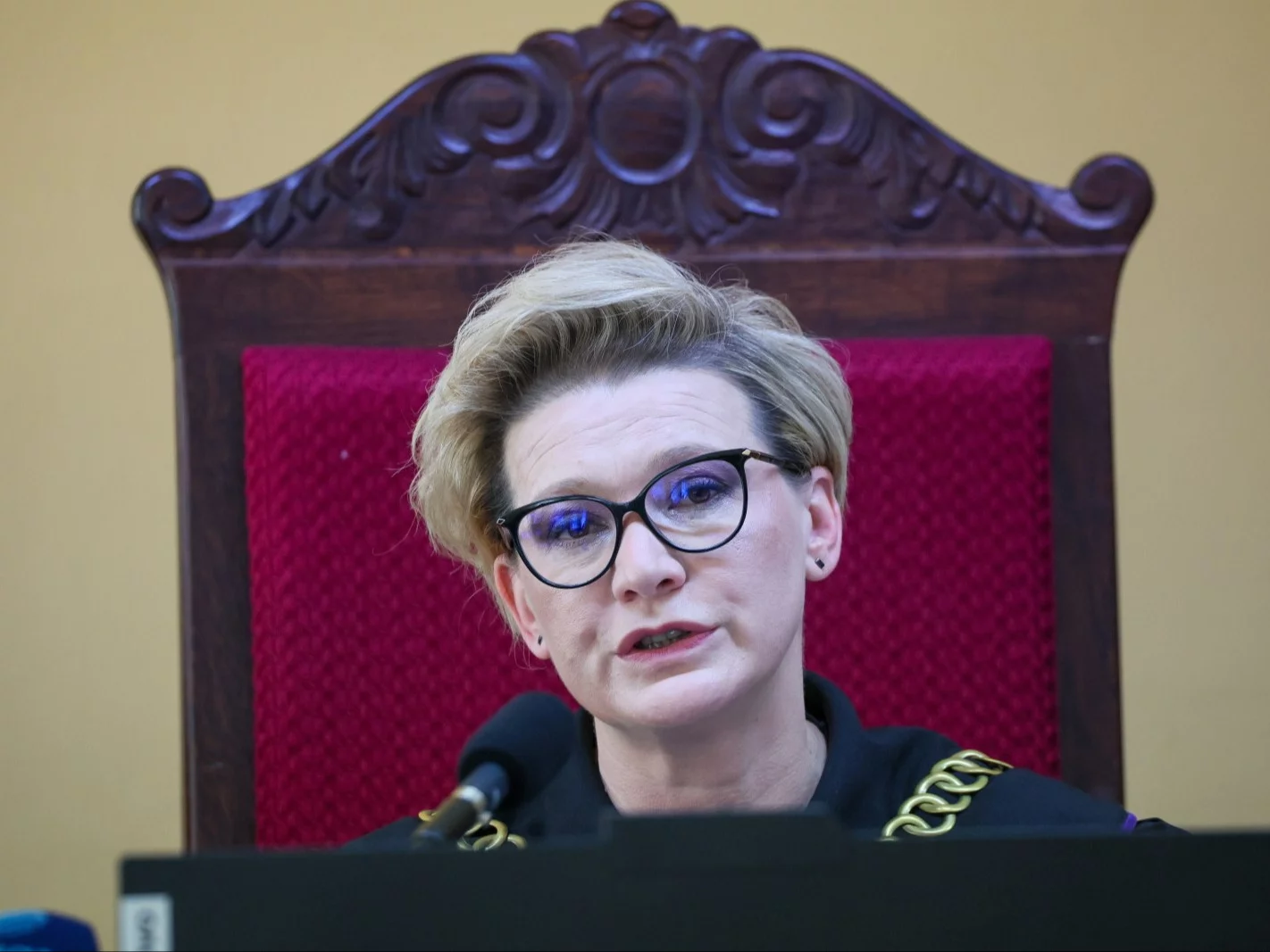 Sędzia Justyna Wawrzyńczak na sali Sądu Okręgowego w Płocku
