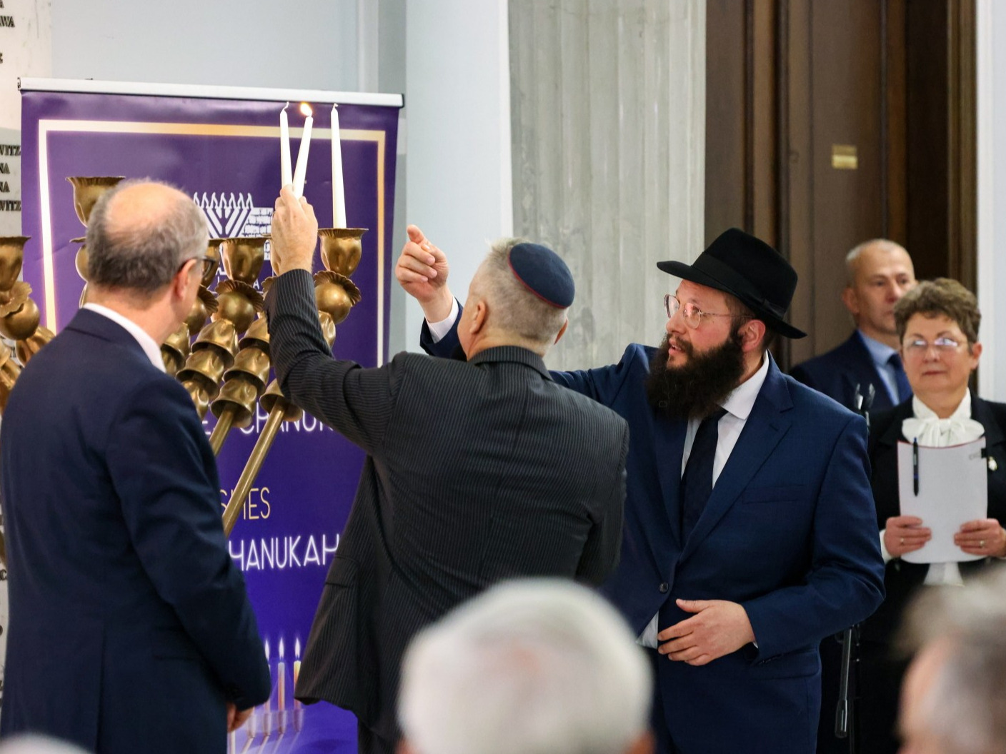 W Sejmie zapalono świece chanukowe. Czarzasty przeprosił za zachowanie Brauna