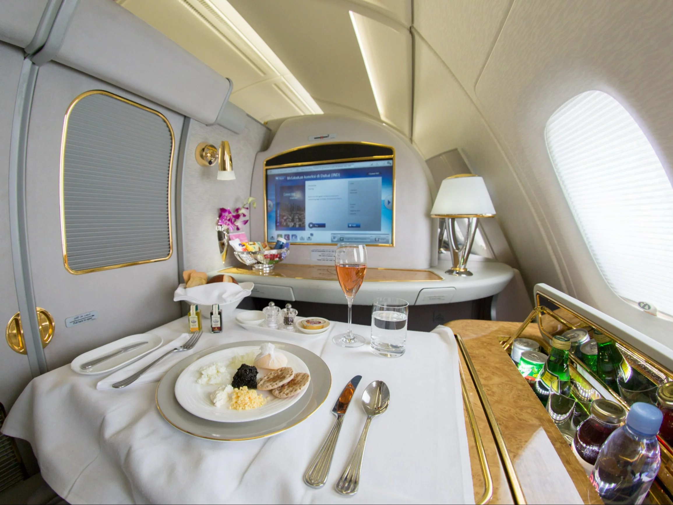 Emirates pierwsza klasa