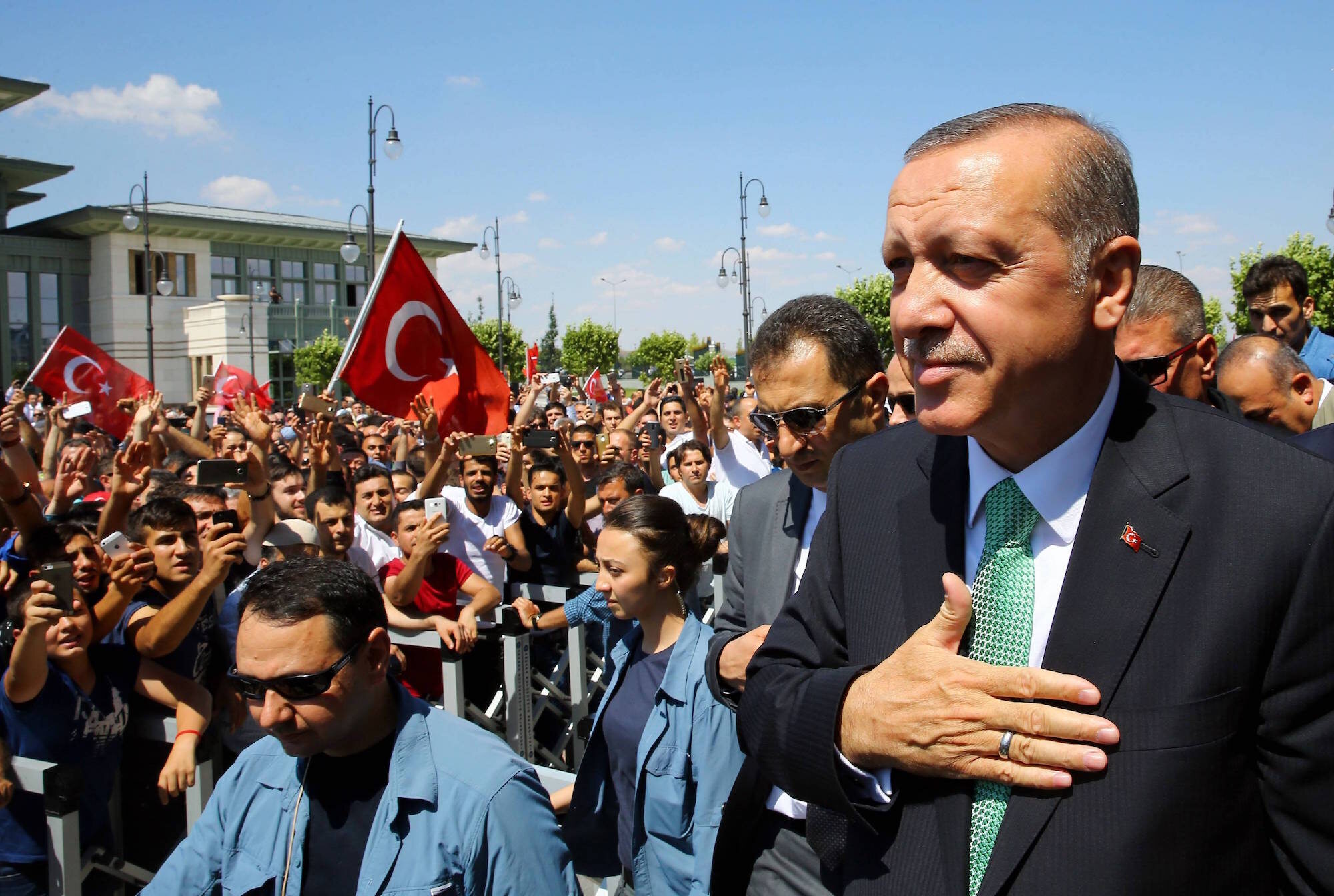 Zaskakująca decyzja prezydenta Turcji. Wycofał akty oskarżenia
