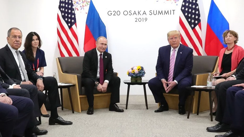 Spotkanie Władimira Putina i Donalda Trumpa podczas szczytu G20. Daria Boyarskaya obok Siergieja Ławrowa