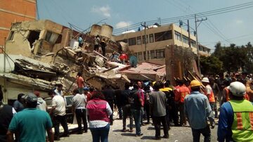 Zawalony budynek w Meksyku
