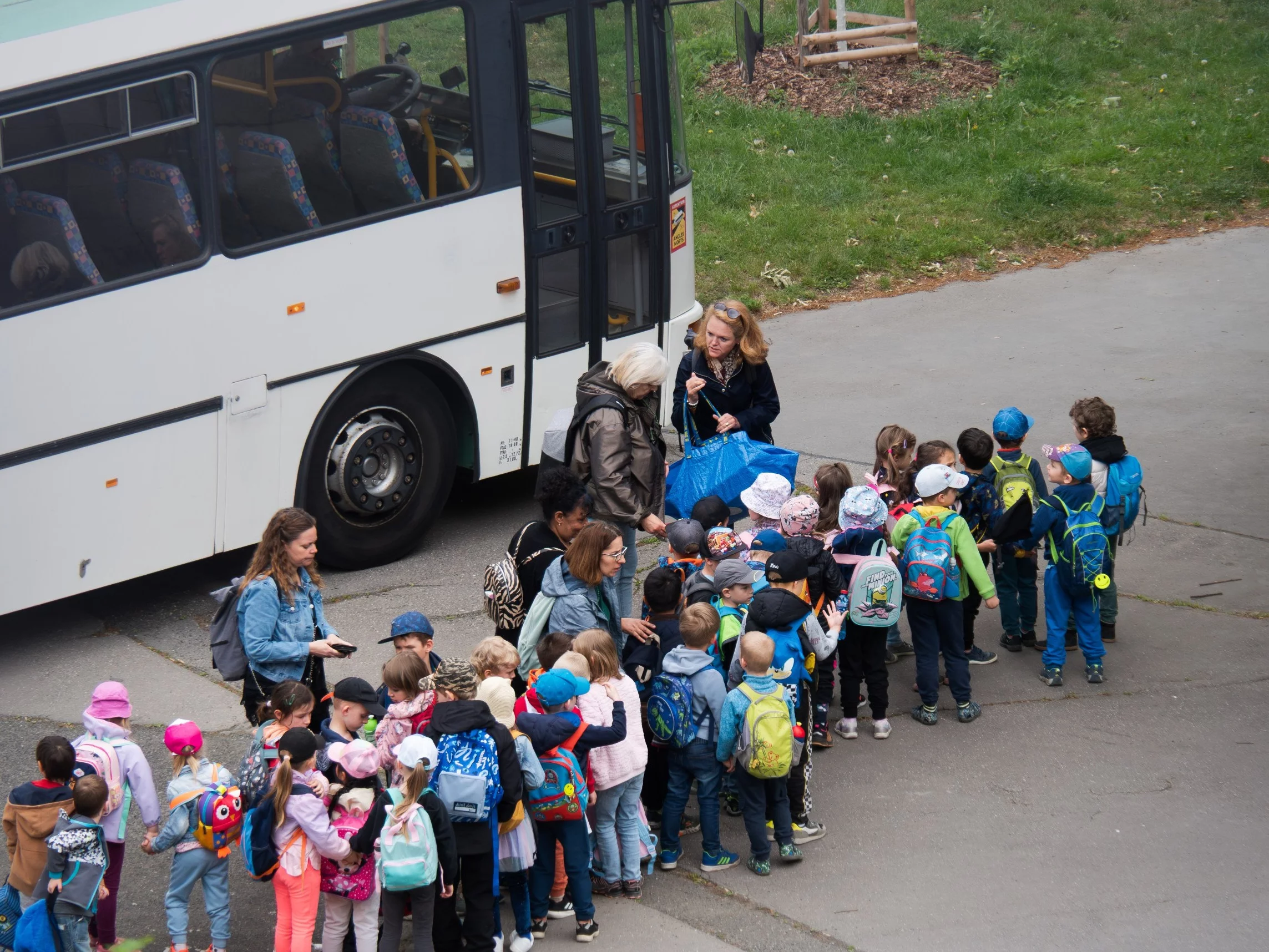 Zawrzało po decyzji MEN. Uczniowie nie pojadą na wycieczki?