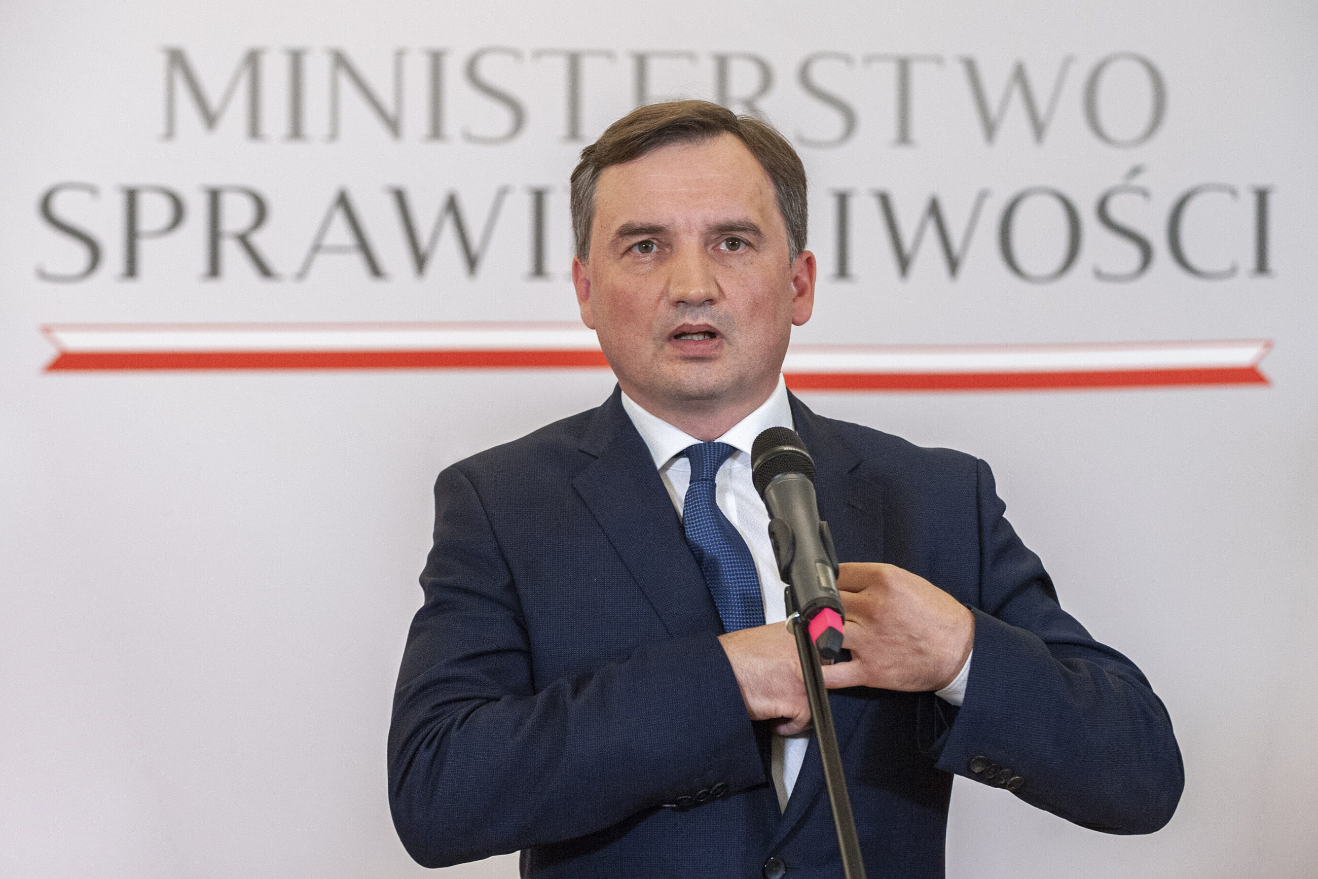 Prokurator generalny Zbigniew Ziobro chce delegalizacji ...