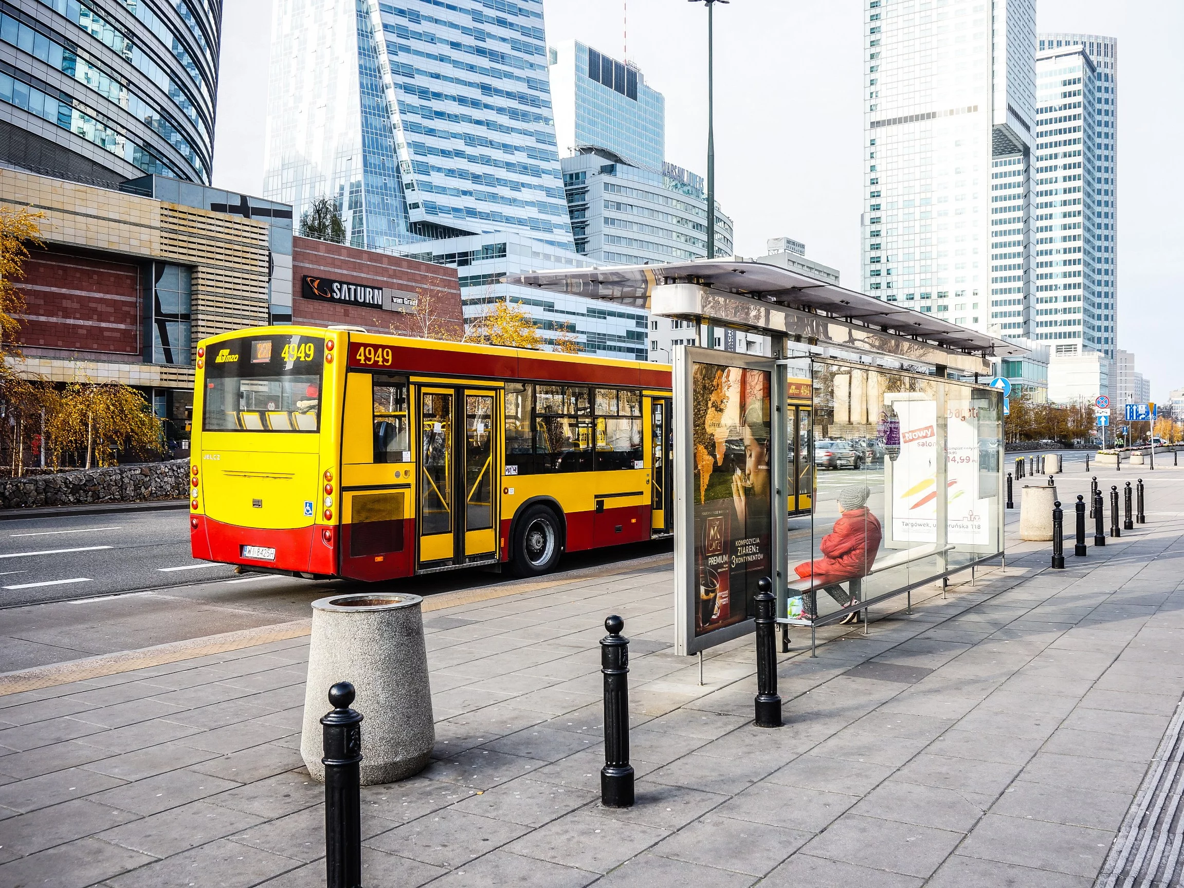 Przystanek autobusowy w Warszawie