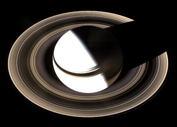 Zdjęcia wykonane przez 20 lat pracy sondy Cassini