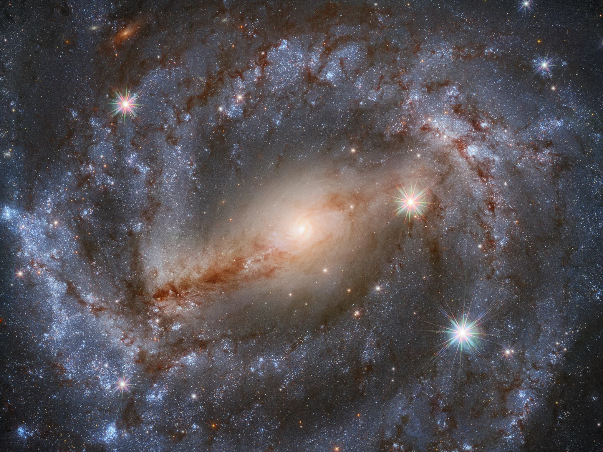 NGC 5643