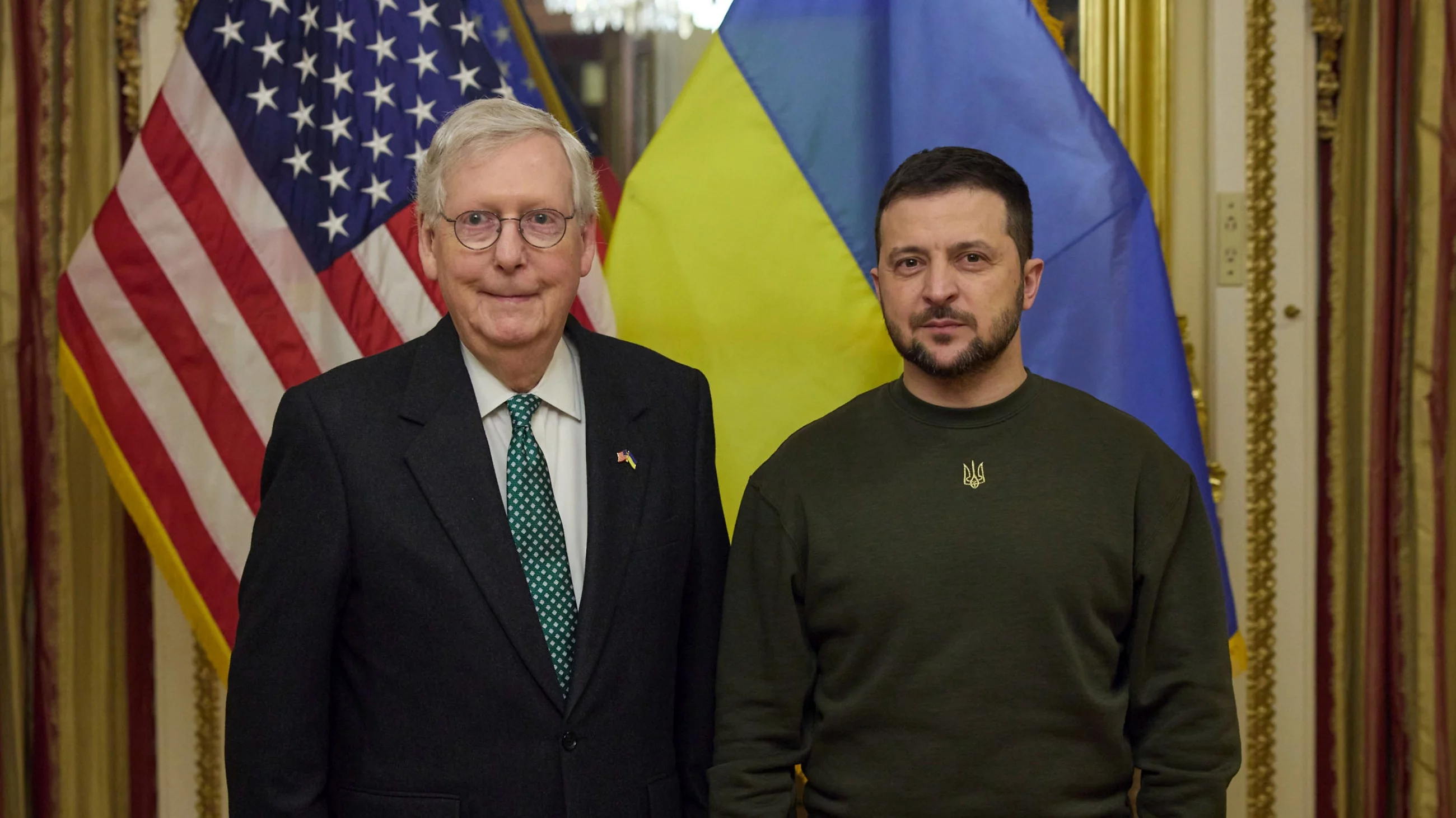 Mitch McConnell i Wołodymyr Zełenski