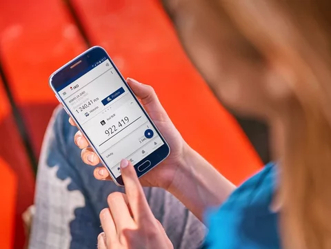Bank w smartfonie