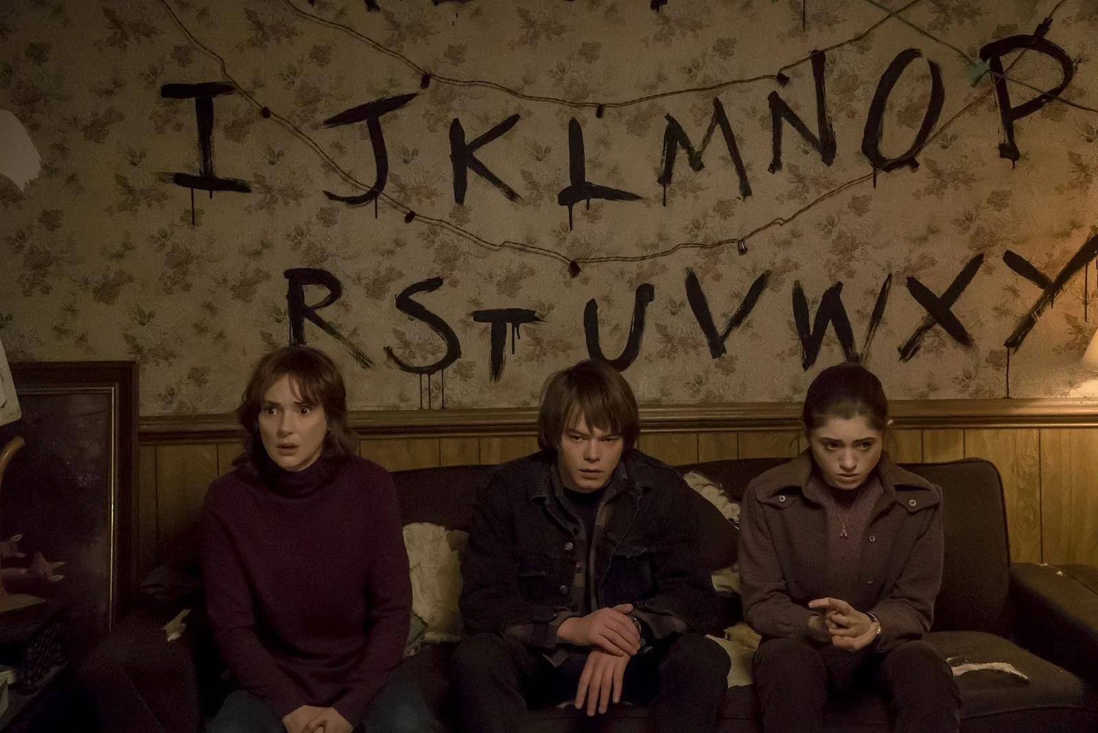 kadr z serialu "Stranger Things" (2016)