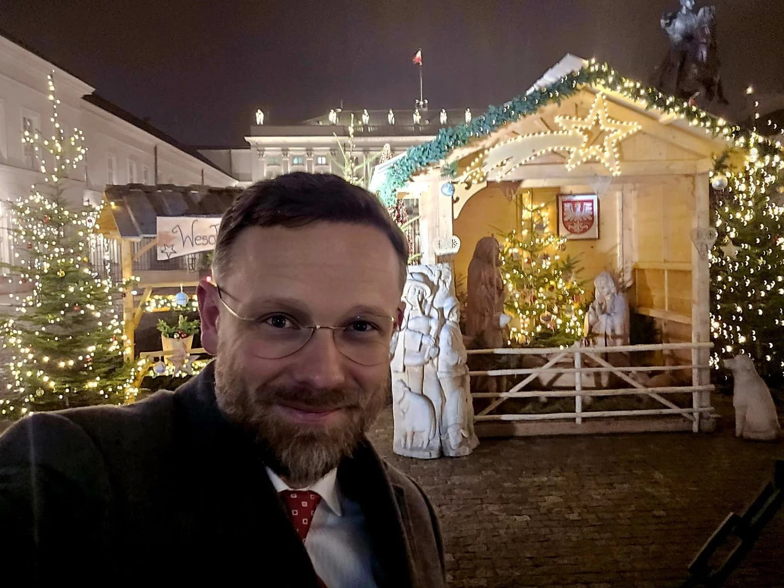 Zmiana przed Pałacem Prezydenckim. Ten szczegół przyciąga uwagę