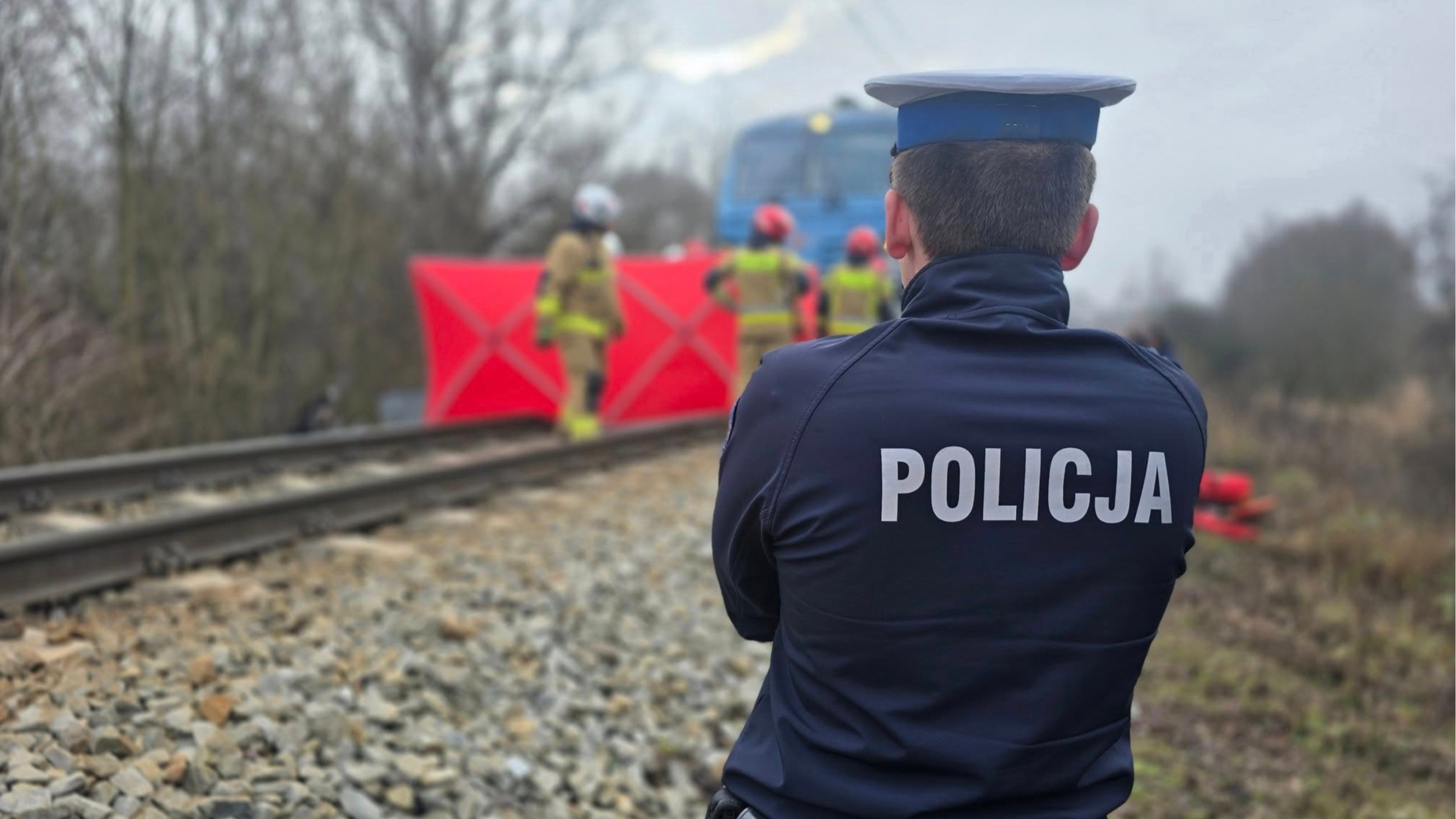 Zmiażdżone auto, ofiary śmiertelne. Koszmarny wypadek na torach