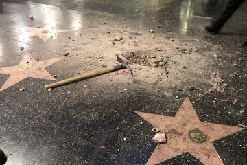 Zniszczona gwiazda Donalda Trumpa