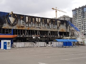 Zniszczone centrum handlowe Epicentr w Buczy