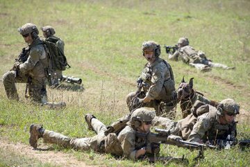 Żołnierze elitarnej jednostki US Rangers podczas ćwiczeń NATO