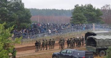 Żołnierze przy polsko-białoruskiej granicy