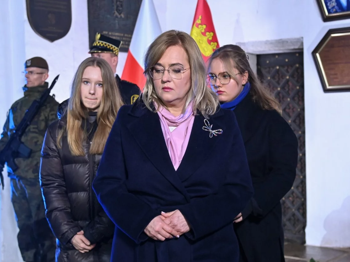 Magdalena Adamowicz z córkami