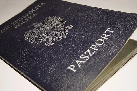 Rodzice zostawili córkę na lotnisku, gdyż jej paszport był nieważny (fot. sxc.hu)