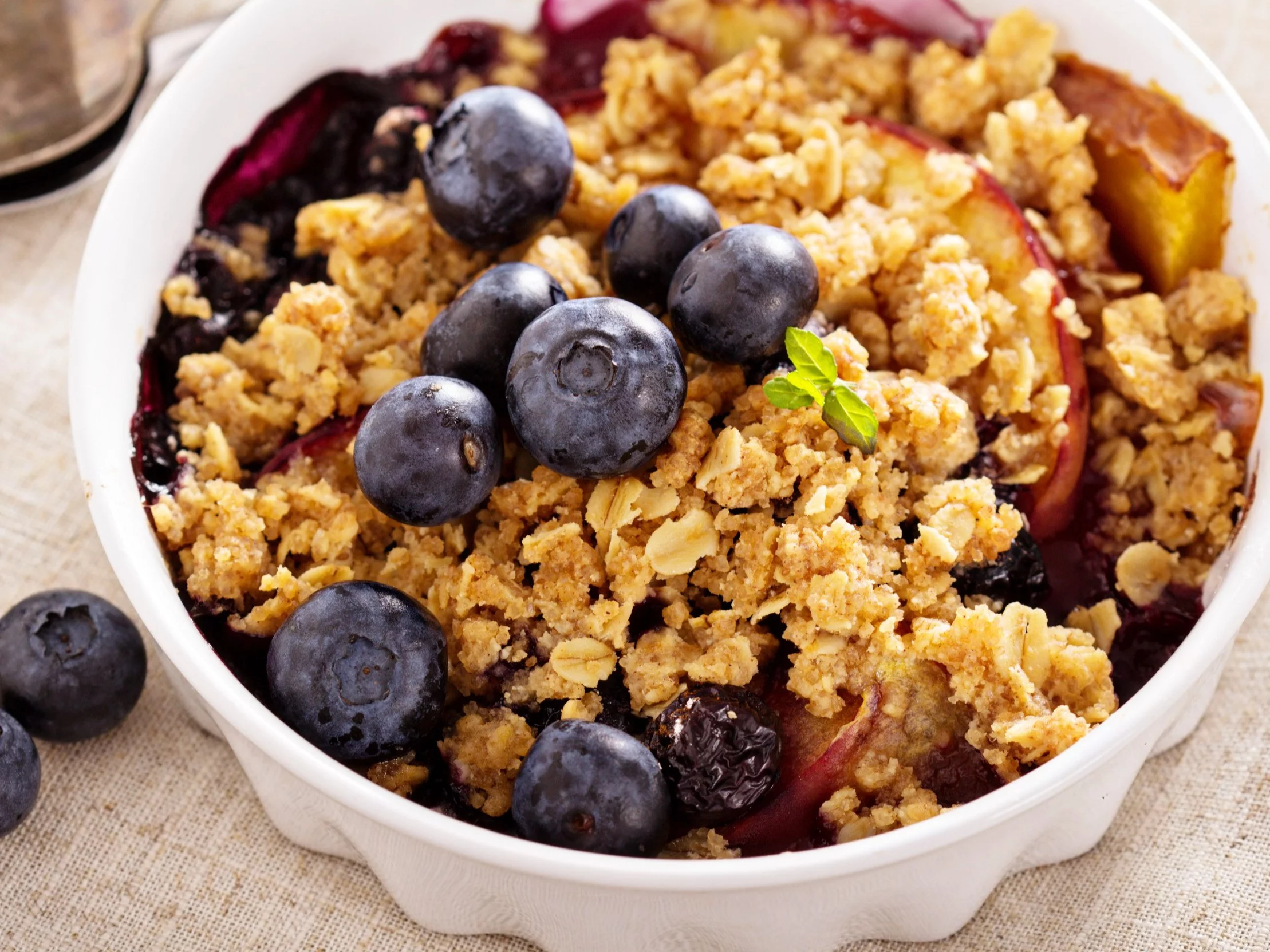 Owoce pod kruszonką