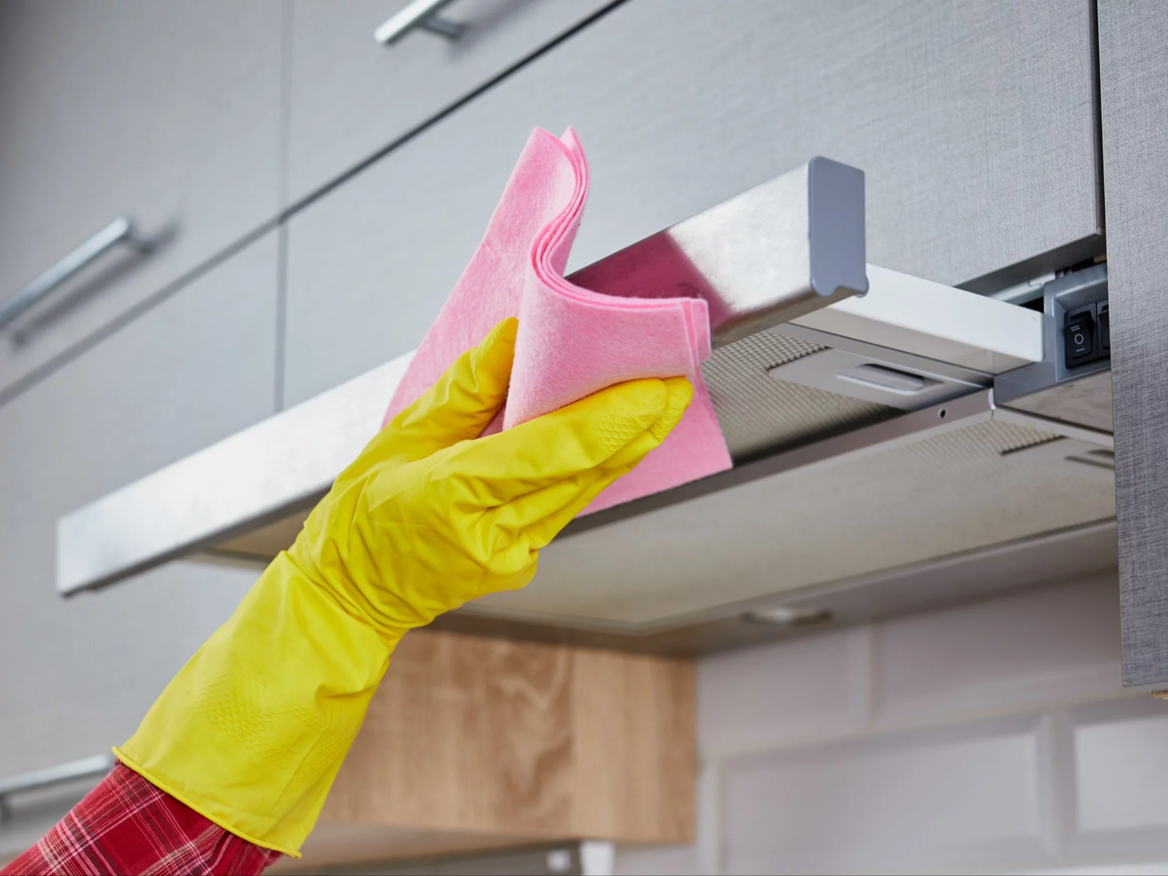 Czyszczenie okapu kuchennego