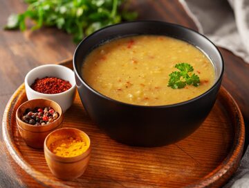 Zupa dahl – można ją zrobić także na płatkach owsianych