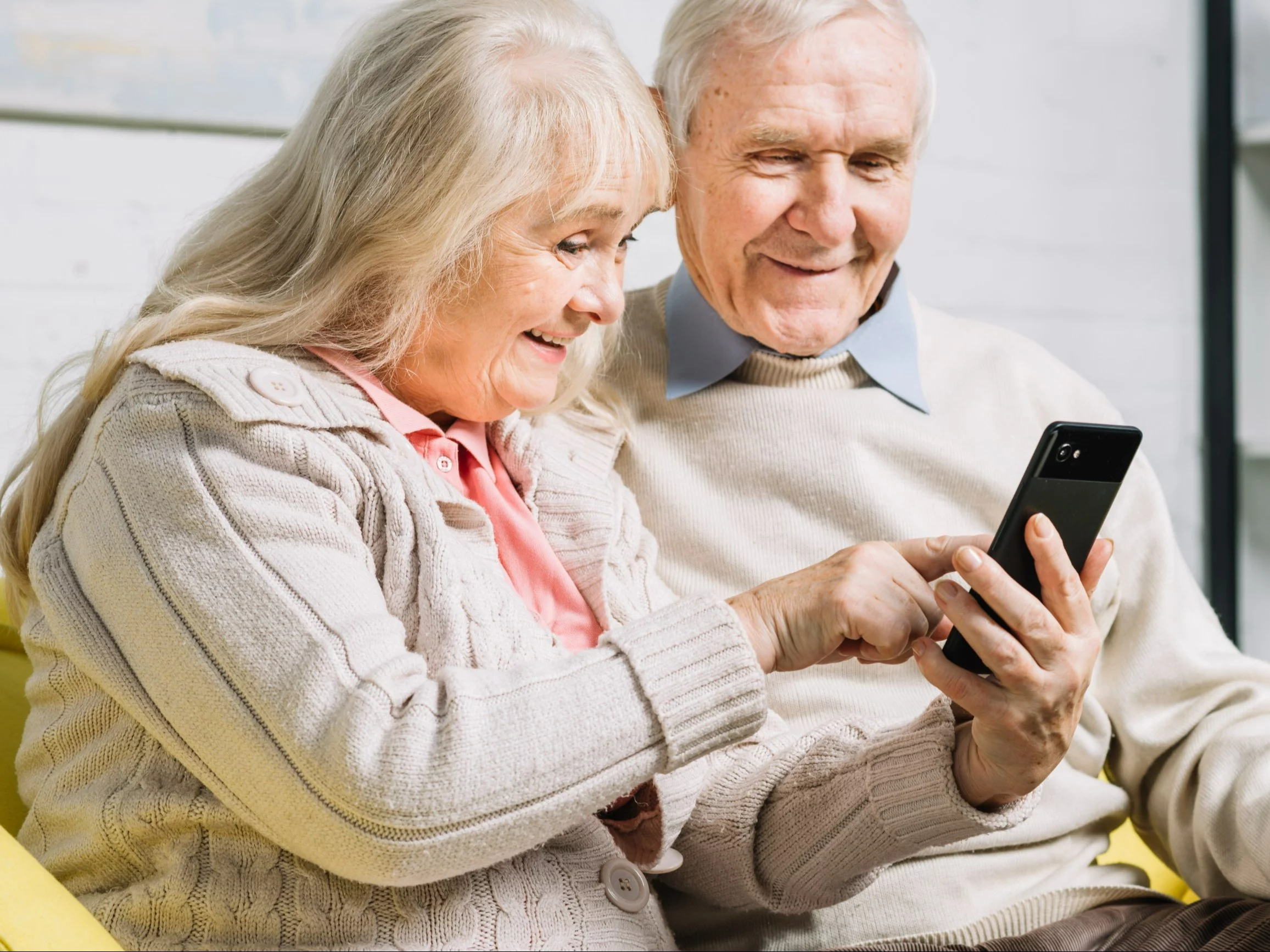 Dodatkowe pieniądze dla seniorów. Wypłaty ruszą już w lutym